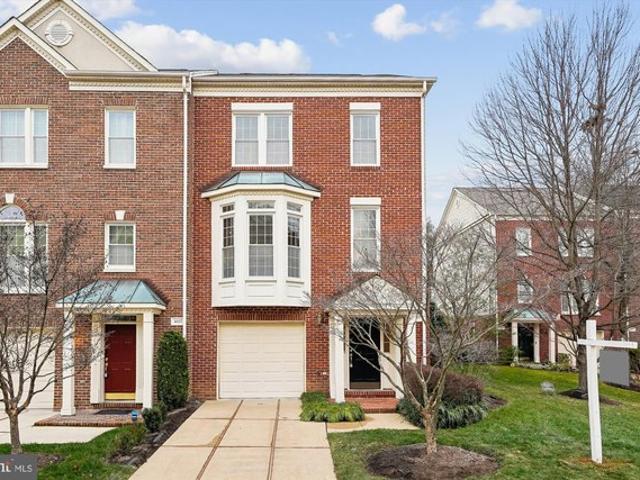 Townhouse for sale in Virginia