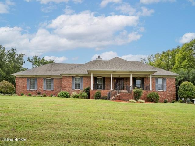 House for sale in Jeffersontown, Kentucky