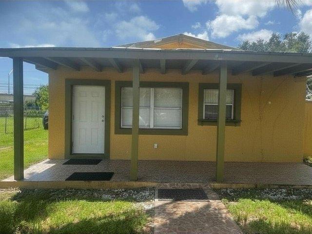 House for sale in West Park, Florida