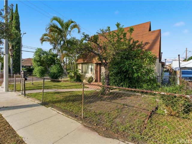 Property for sale in Maywood, California