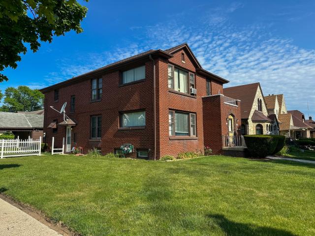House for sale in Milwaukee, Wisconsin