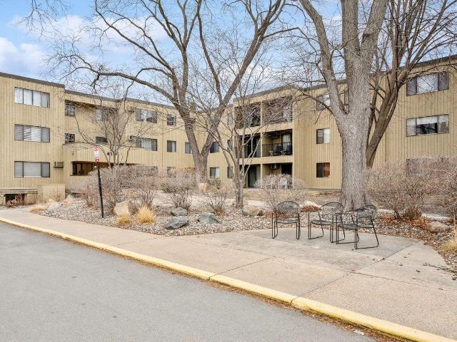 Condo for sale in Hennepin, Minnesota