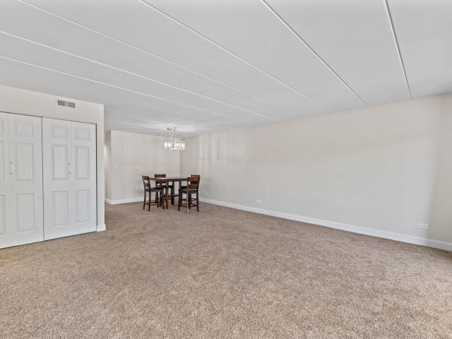 Condo for sale in Oak Lawn, Illinois