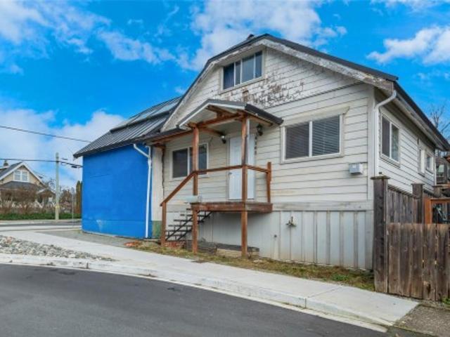 House for sale in Clayoquot, British Columbia