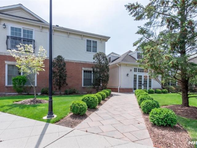 Condo for sale in Tenafly, New Jersey