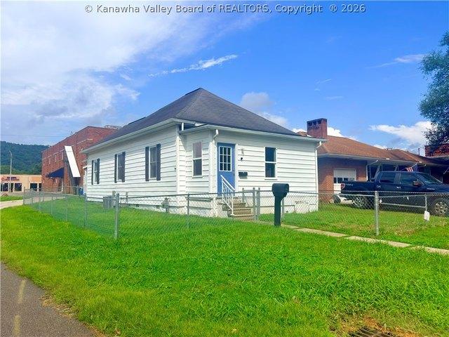 House for sale in Charleston, West Virginia