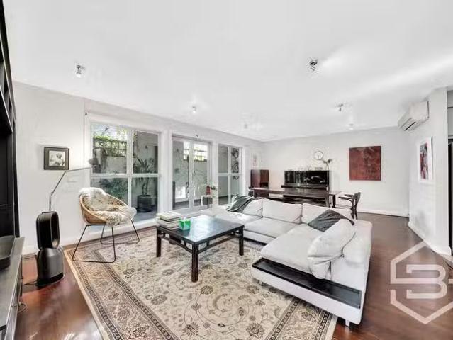 Apartment for rent in Fitzroy