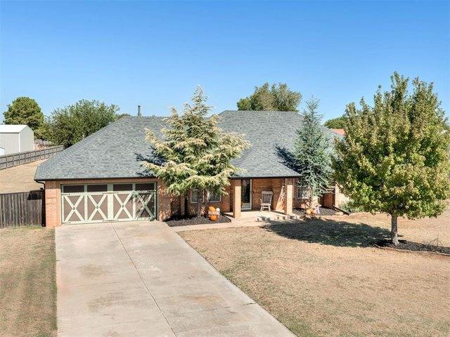 House for sale in Tuttle, Grady County