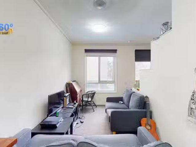 Apartment for rent in Carlton