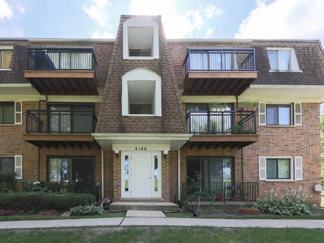 Condo for sale in Glenview, Illinois