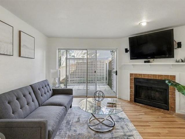 Condo for sale in Bellevue, King County