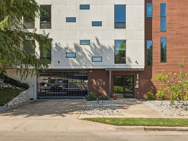 Condo for sale in Dallas, Texas