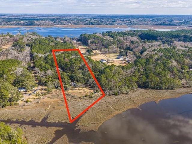 House for sale in Ravenel, South Carolina