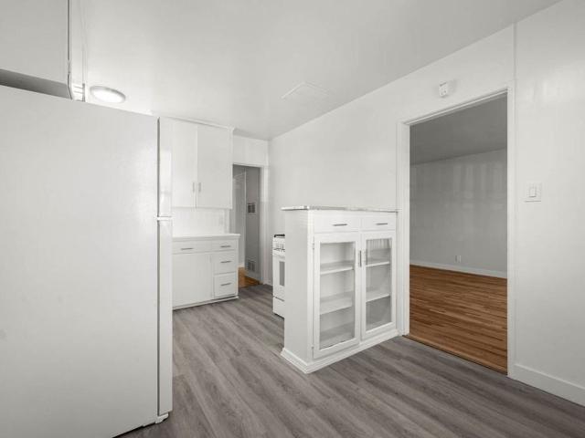 Apartment for rent in Canoga Park, California