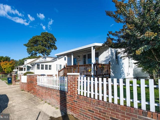 House for sale in Burnt Oak, North Beach