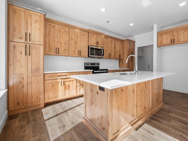 Townhouse for sale in Roy, Utah