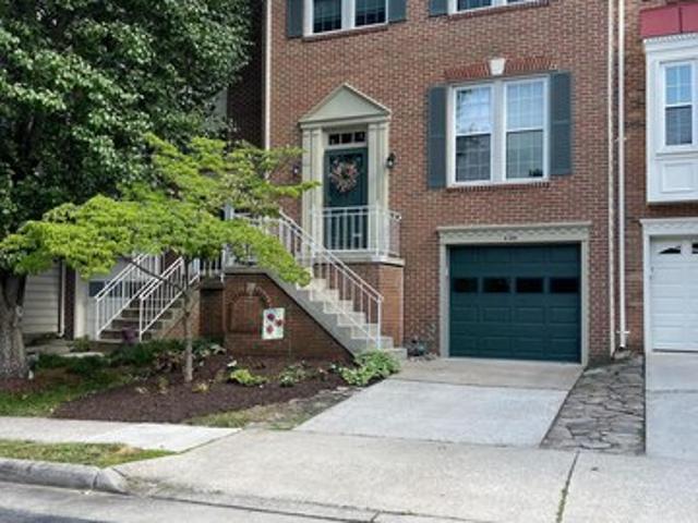 Townhouse for sale in Virginia