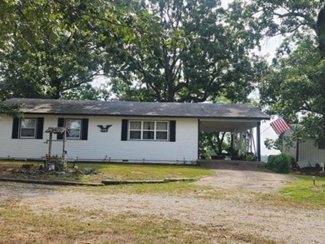 House for sale in Barry, Missouri