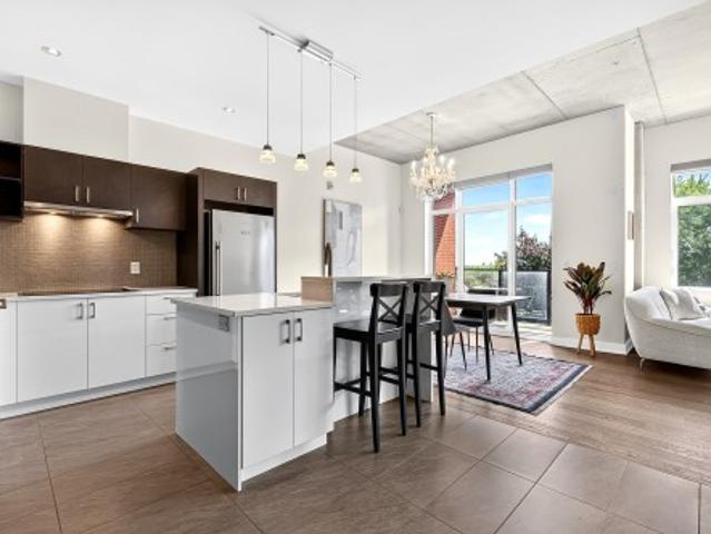 Condo for sale in Westmount, Montréal (région administrative)