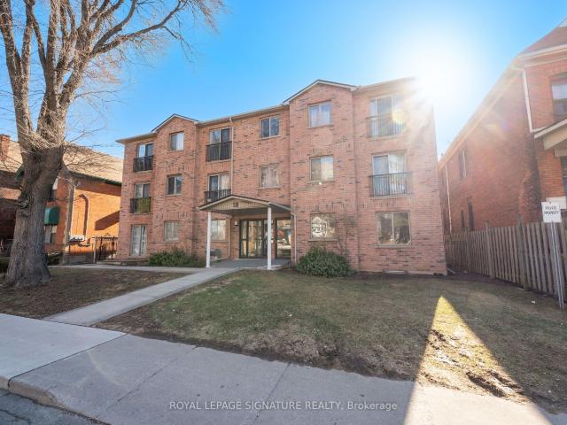 Condo for sale in Ancaster, Ontario