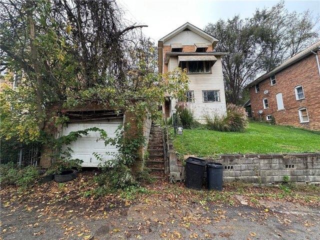 House for sale in East Marianna, Marianna