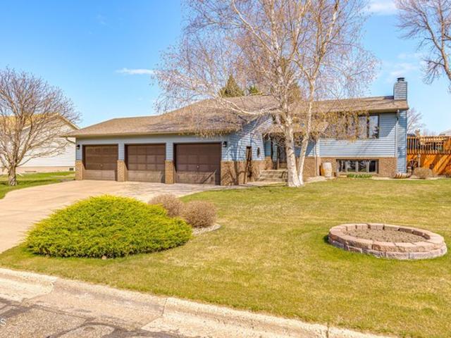 House for sale in Riverdale, North Dakota