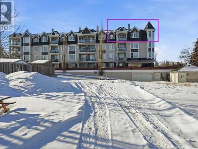 Condo for sale in Sylvan Lake, Alberta
