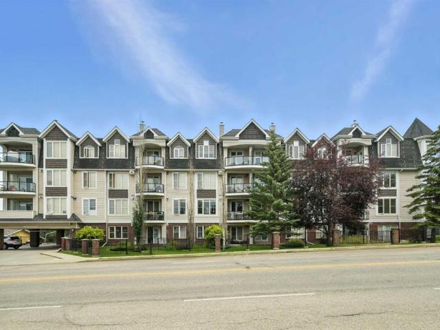 Apartment for sale in Sylvan Lake, Alberta