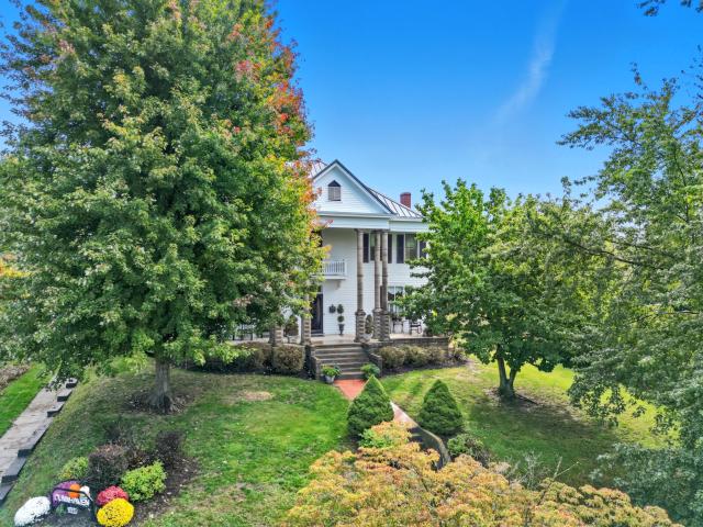 House for sale in Glasgow, Missouri