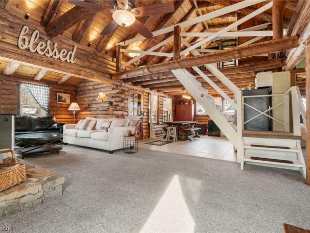 House for sale in Howard, Ohio