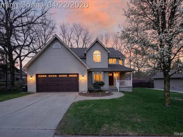 House for sale in Fenton, Michigan