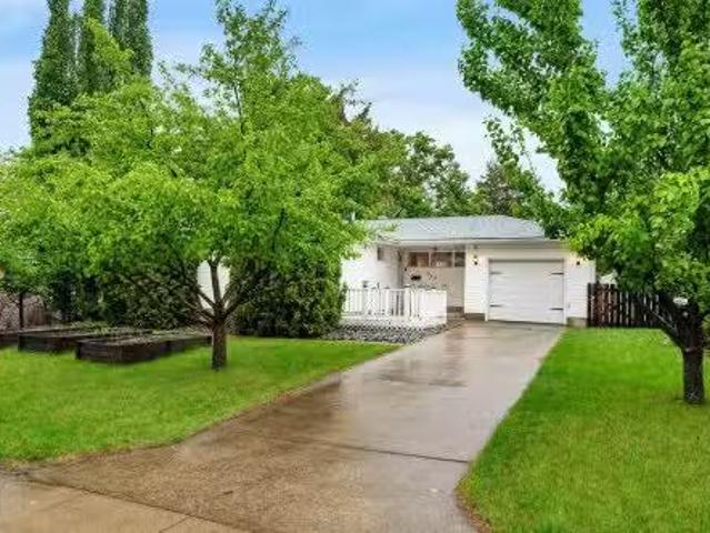 House for sale in Sherwood Park, Alberta