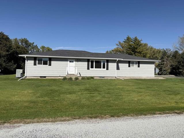 House for sale in Axtell, Kearney County