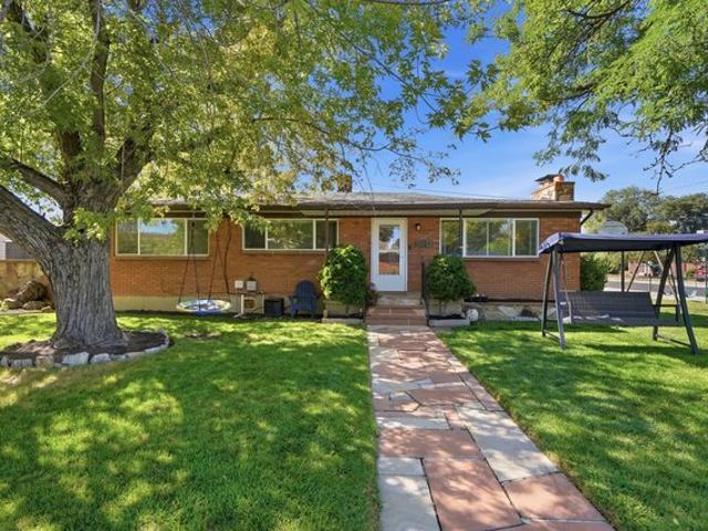 House for sale in Sandy, Utah