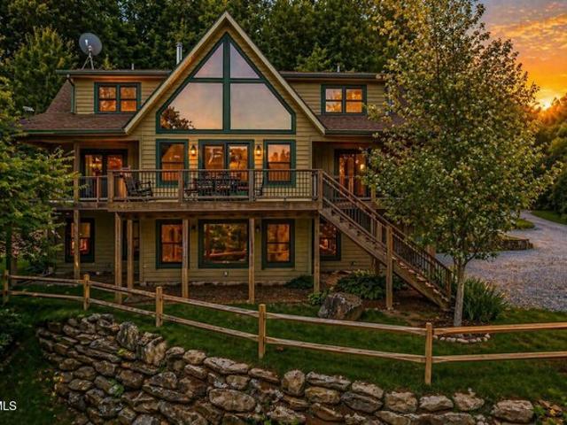 House for sale in Roan Mountain, East Tennessee