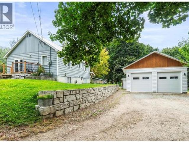 House for sale in Salmon Arm, British Columbia