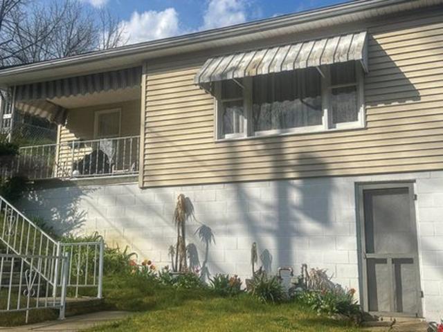 House for sale in Clarksburg, West Virginia