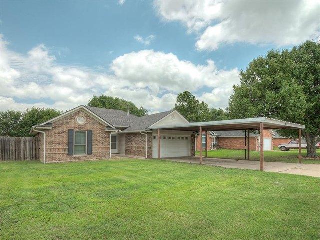 House for sale in Harrah, Oklahoma