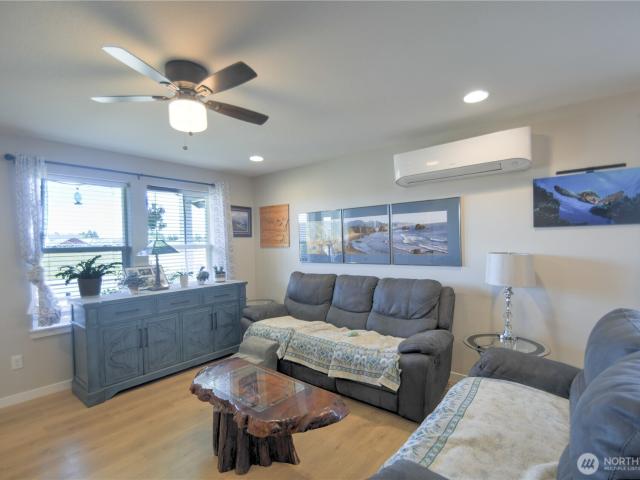 House for sale in Winlock, Washington