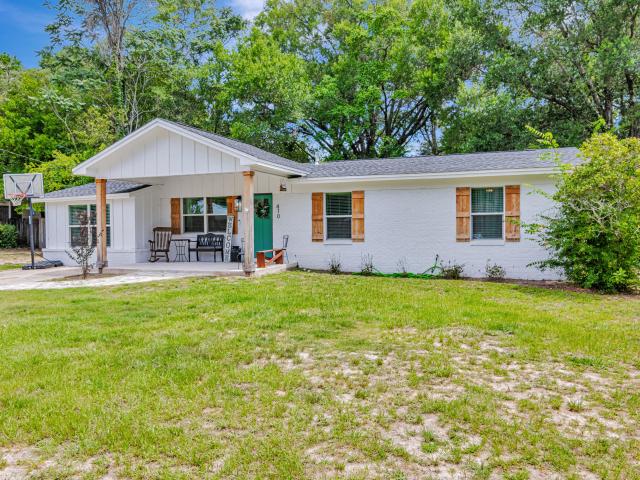 House for sale in Valparaiso, Florida