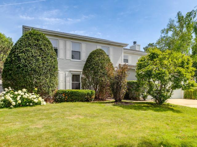House for sale in Buffalo Grove, Illinois