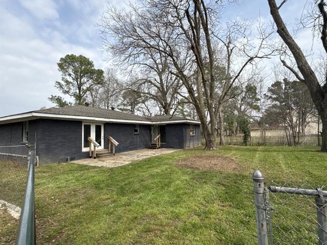 House for sale in Henderson, Texas