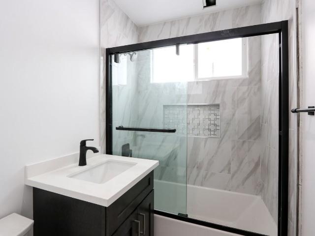 Apartment for rent in Canoga Park, California