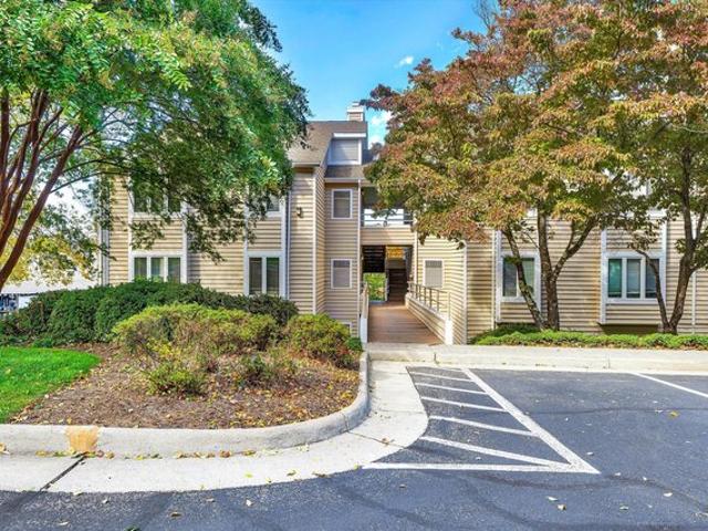 Condo for sale in Virginia