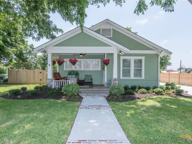 House for sale in Shiner, Texas
