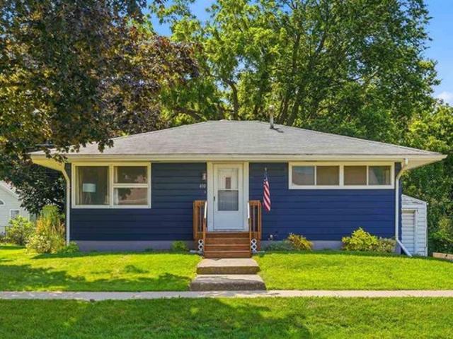 House for sale in Riverside, Iowa