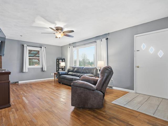 House for sale in Farmland, Indiana