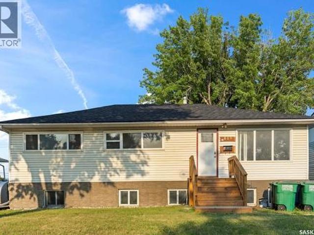 House for sale in Saskatoon, Saskatchewan