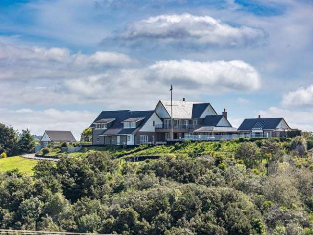 House for sale in Mahurangi West