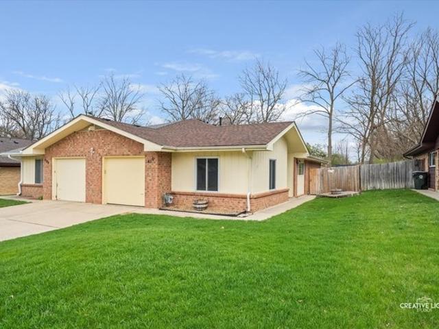 Townhouse for sale in Batavia, Illinois